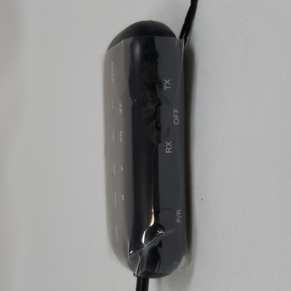 Pro Bluetooth Transmitter Receiver,2-in-1 Airplane Bluetooth 5.4 Adapter - Picture 15 of 16